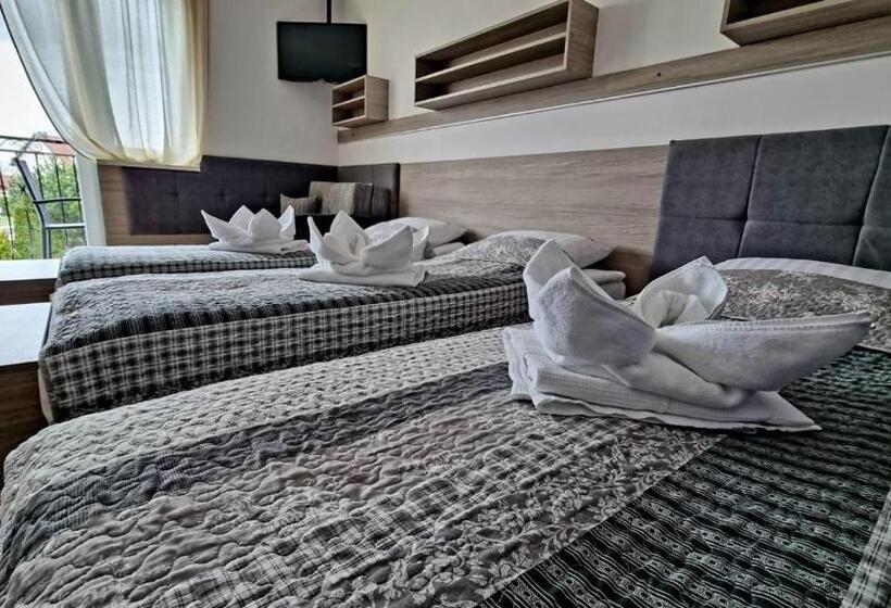 Четырехместный Номер Стандарт, Tasarz Spa Ośrodek Wczasowy