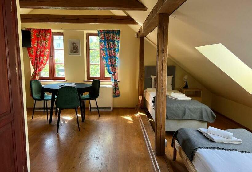 اتاق راحتی سه تخته, Hostel Folkier