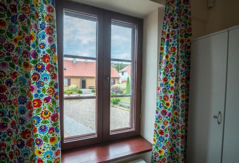 اتاق اکونومی, Hostel Folkier
