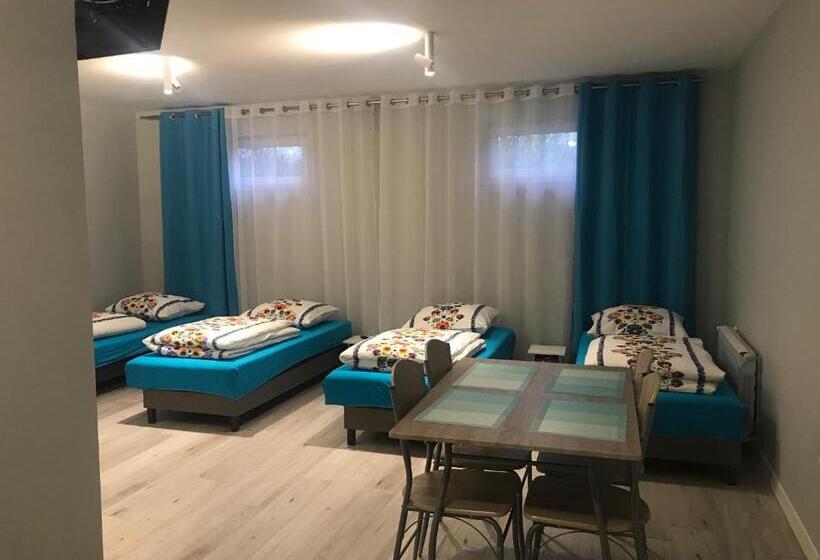 استودیوی استاندارد, Noclegi Bielpon