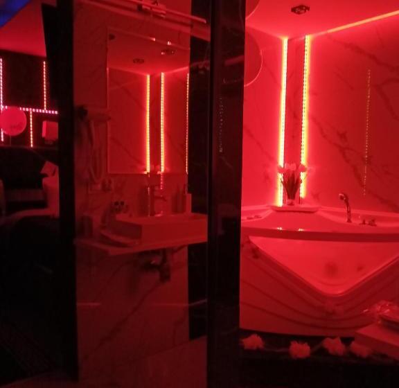 اتاق استاندارد با وان آب گرم, Pokoje Hotelowe Nad Zalewem