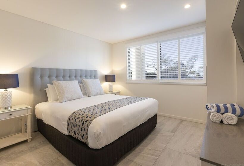 침실 4개 아파트, Bay Royal Apartments