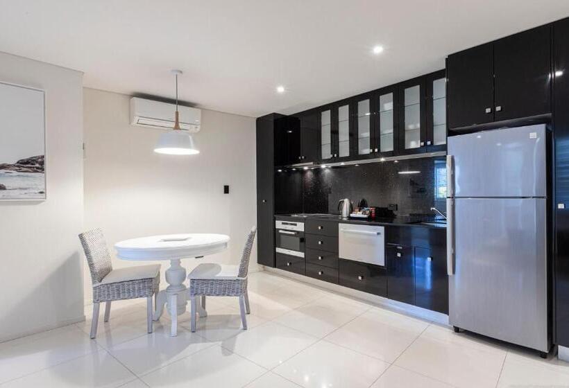 1베드룸 아파트 1층, Bay Royal Apartments