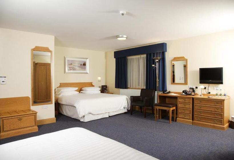 Семейный Номер, Portrush Adelphi