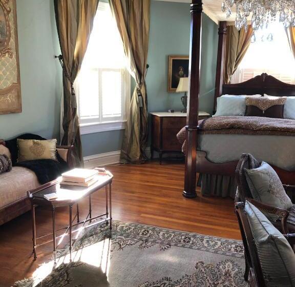 디럭스 스튜디오, The Twelve Oaks Bed & Breakfast