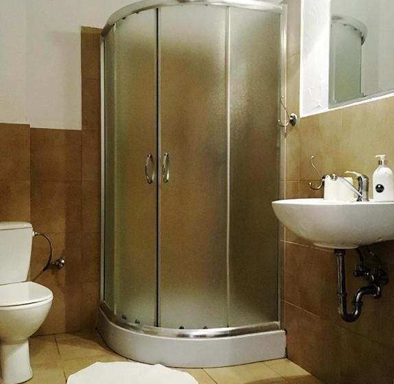 اتاق استاندارد چهار تخته, Modryna   Modrzewiowy Dom