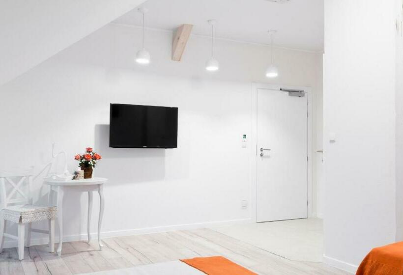 Номер Стандарт, Rezydencja Pod Taborskimi Sosnami