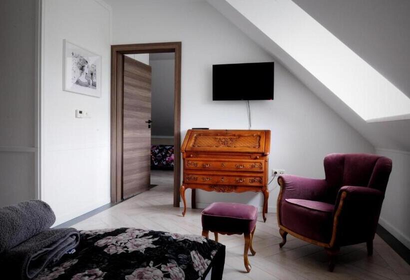 Люкс 2 Спальни, Czarna Dama Apartamenty