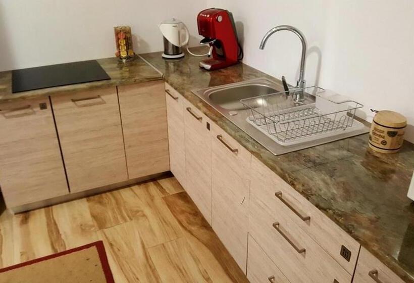 سوییت, Apartamenty Daisy