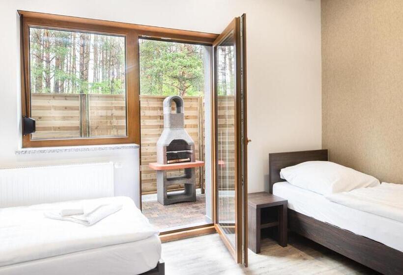 Номер Стандарт Трехместный, Resort Pod Lasem