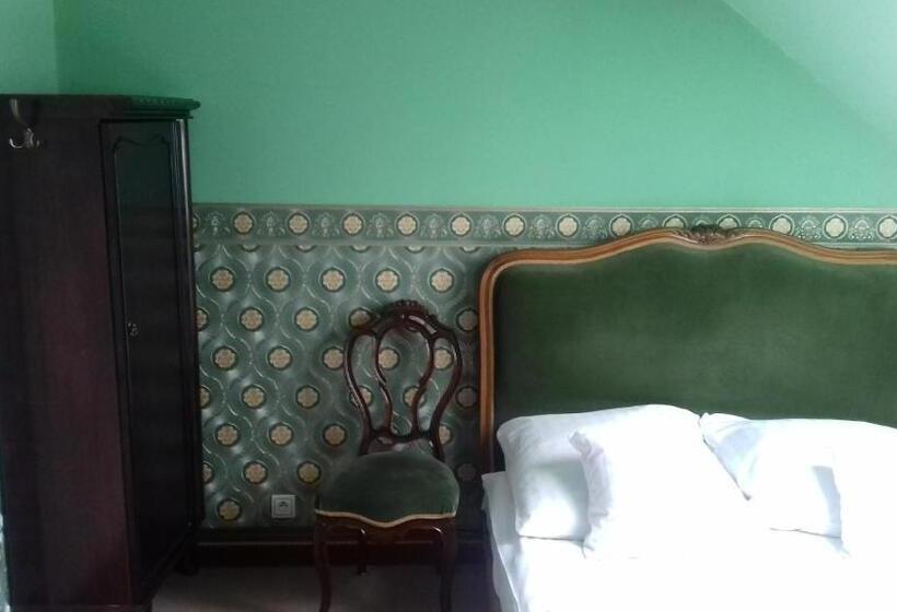 Quarto Basic, Willa Kraj