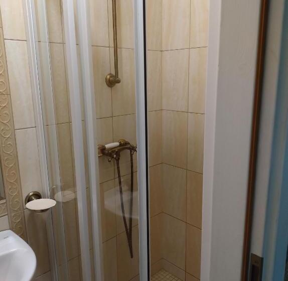 Quarto Basic, Willa Kraj