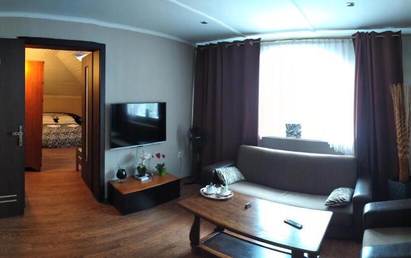 اتاق پریمیوم چهارنفره, Villa Lido