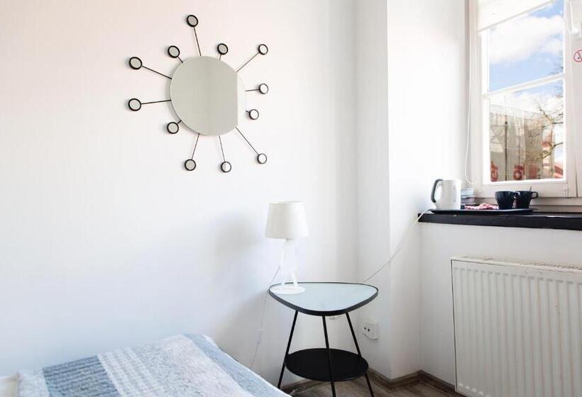 اتاق استاندارد, Folk Hostel