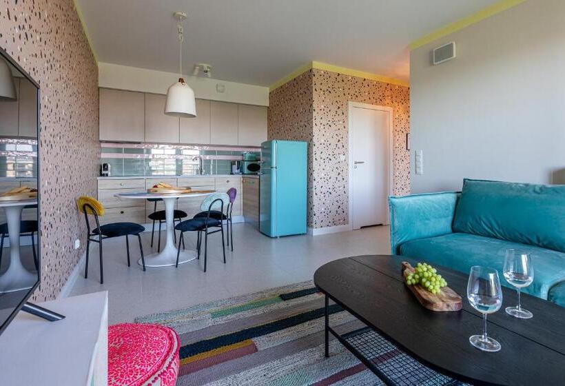 سوییت سوپریور با چشم‌انداز دریا, Apartamenty Your Seaside