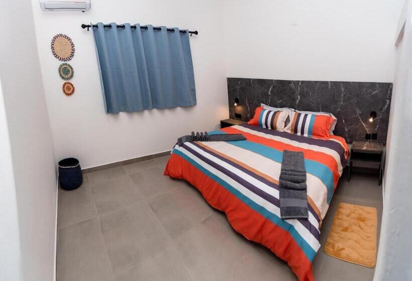 اتاق استاندارد چهار تخته با چشم‌انداز دریا, Ponta Mar Resort