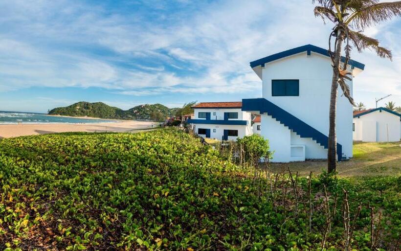 اتاق استاندارد چهار تخته با چشم‌انداز دریا, Ponta Mar Resort