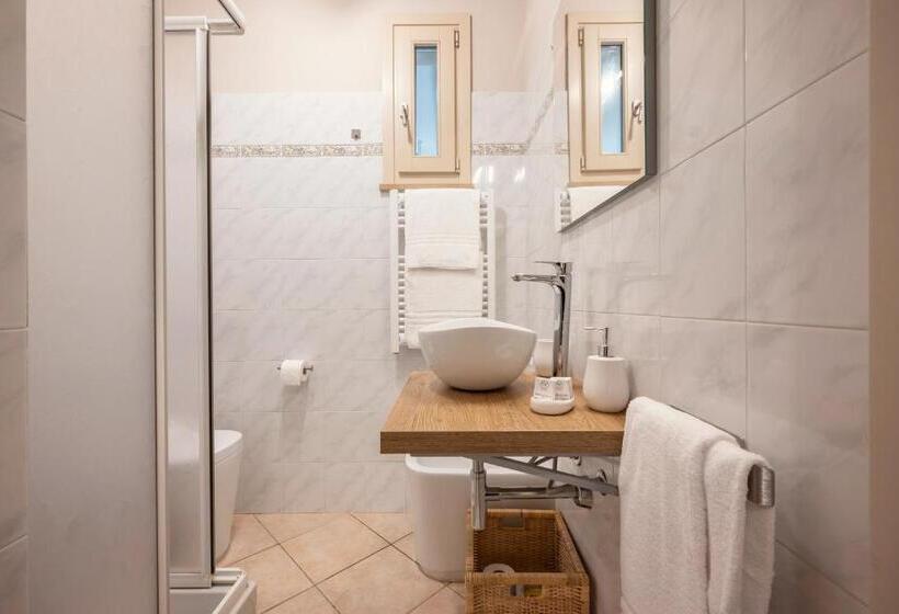 استودیوی استاندارد با چشم‌انداز دریا, Zefiro Apartments