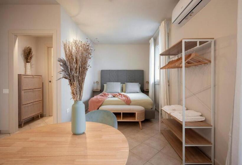 استودیوی استاندارد با چشم‌انداز دریا, Zefiro Apartments