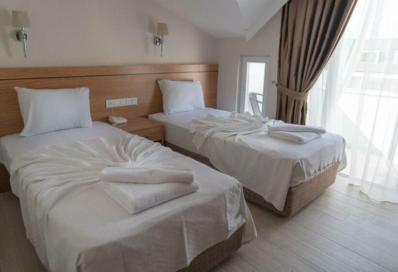 Quarto Estandar, Beso Beach