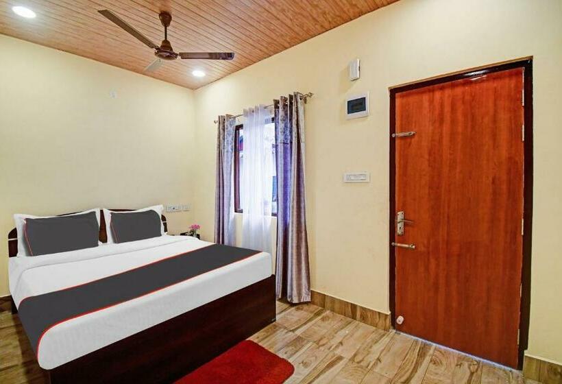 Трехместный Номер Классика, Collection O Palm Tree Resort