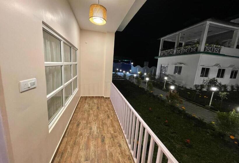 디럭스 룸 가든 전망, Jaldapara Forest Tourist Lodge Jftl