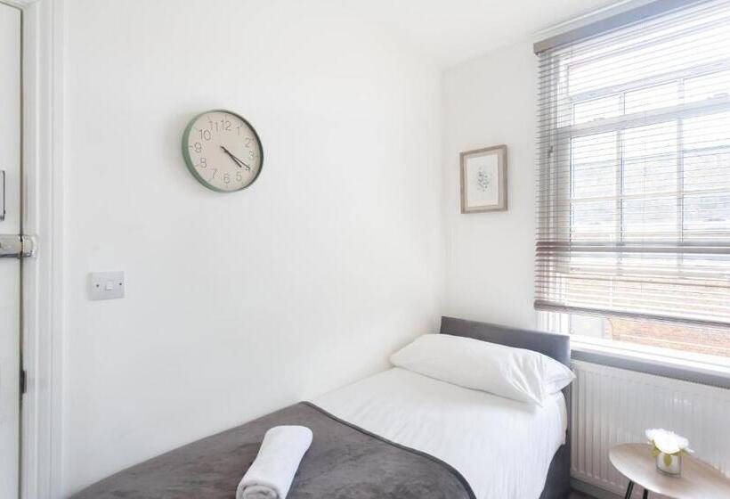 バス共有のスタンダードルーム, Studio9 Rooms   Next To Emirates Stadium   Budget Rooms With Shared Bathroom