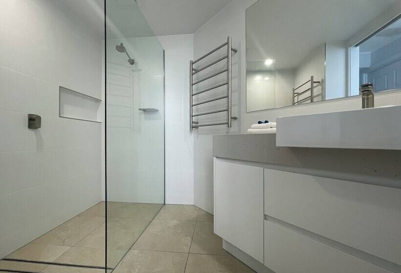 Апартаменты Premium 3 Спальни, Catalina Resort