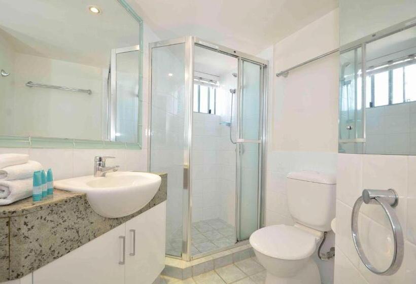 Апартаменты 2 Спальни Боковой Вид на Море, Malibu Apartments