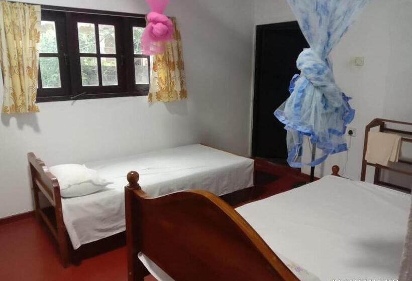 غرفة قياسية, Unawatuna White Villa