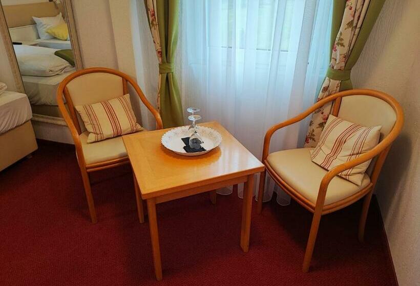 스탠다드 룸, Room In Guest Room  Pension Forelle  Double Room No01