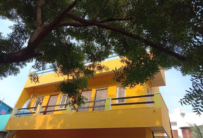 اتاق خانوادگی, Thendral Homes 1bhk