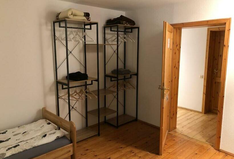 Номер Стандарт, Schwalbenhof