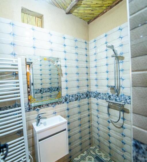 اتاق استاندارد سه نفره, Riad Lalla