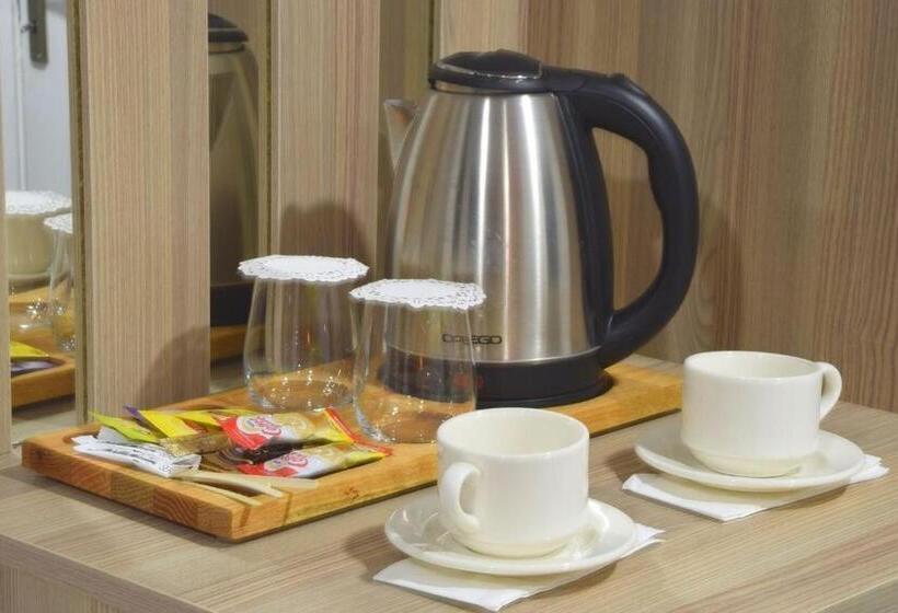 اتاق خانوادگی با چشم‌انداز باغ, Nayada Otel Spa