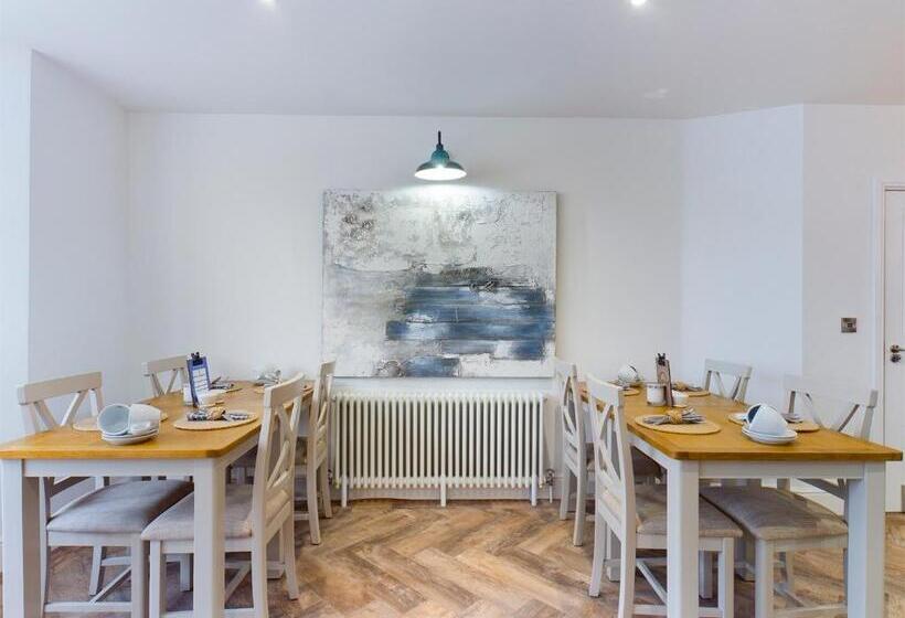 اتاق لوکس با تخت بزرگ, Driftwood Boutique Guest House