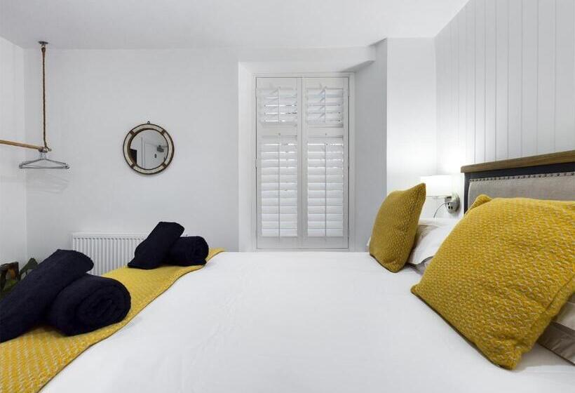 اتاق سوپریور با تخت بزرگ, Driftwood Boutique Guest House
