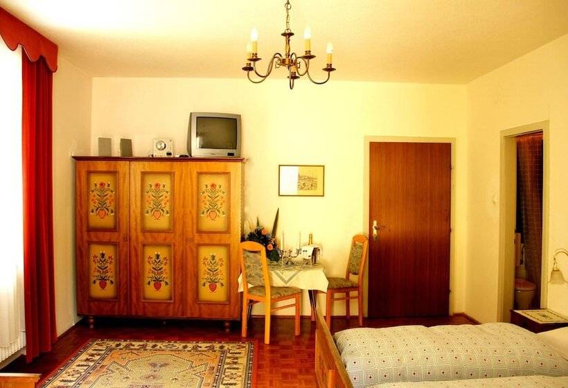 Номер Стандарт Трехместный, Casa Ema Austria