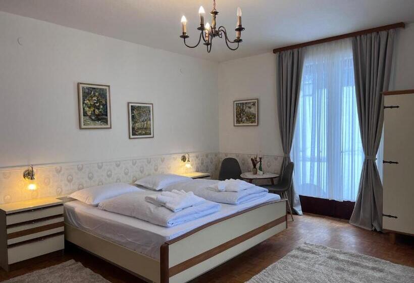 Четырехместный Номер Стандарт с Балконом, Casa Ema Austria