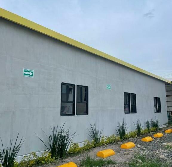 اتاق اکونومی, Check Inn Hostal Aeropuerto Gdl