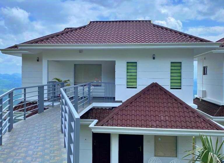 Полулюкс с Балконом, The Windy Mist Resort Munnar