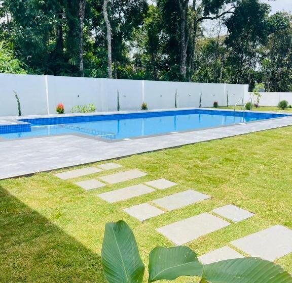 Номер Deluxe с Балконом, The Windy Mist Resort Munnar