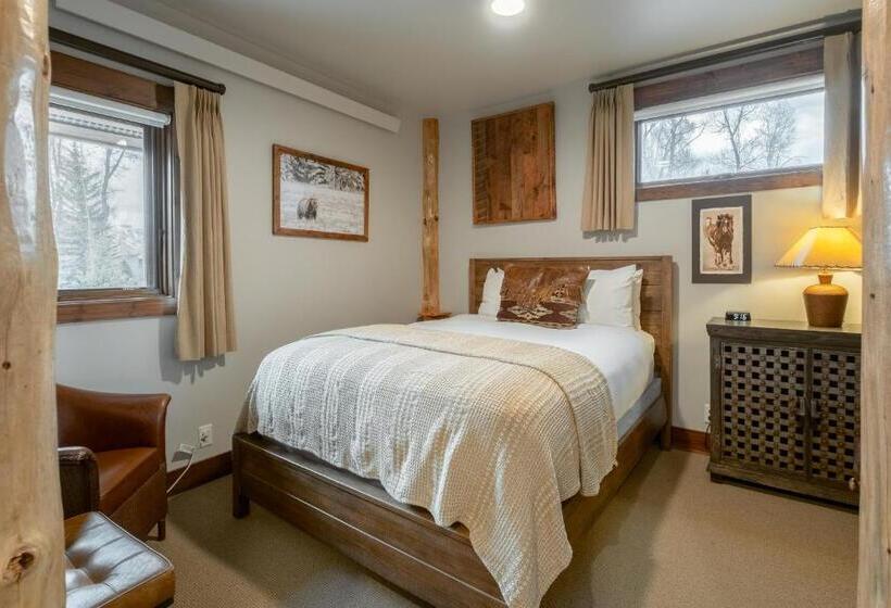 Номер Стандарт, Bentwood Inn