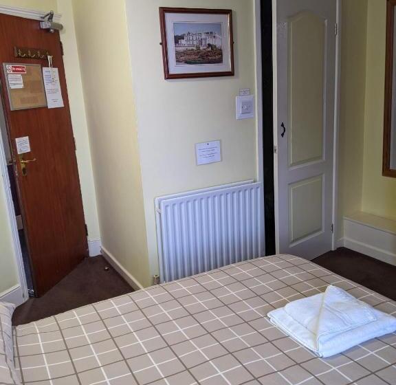 Номер Стандарт Индивидуальный, Kingswinford Guest House