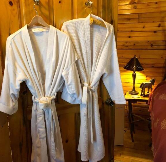 Стандартный Номер Кровать Кинг, Creekwalk Inn Bed And Breakfast With Cabins
