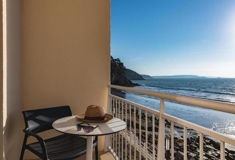 اتاق استاندارد سه تخته با بالکن, Hôtel Morgat Le Grand Hôtel De La Mer