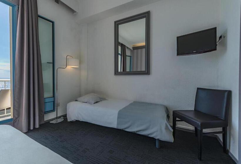 اتاق استاندارد سه تخته با بالکن, Hôtel Morgat Le Grand Hôtel De La Mer