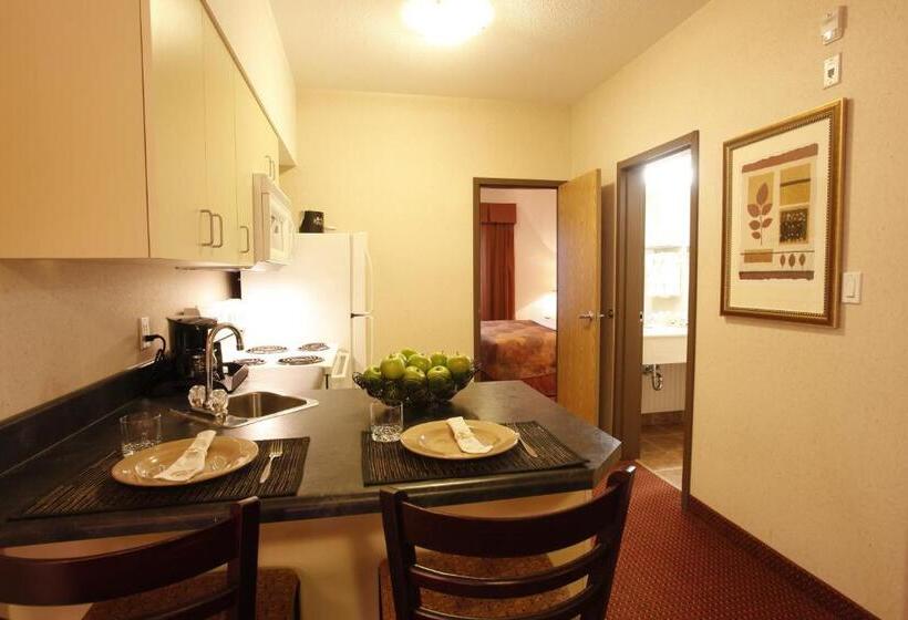 Suíte Cama King, Pomeroy Inn & Suites Fort St. John