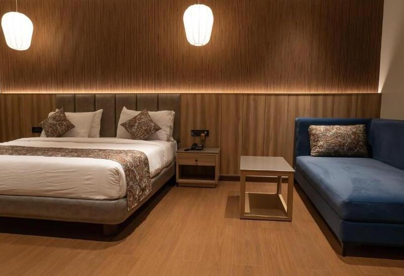 Номер Deluxe, The Cindrella