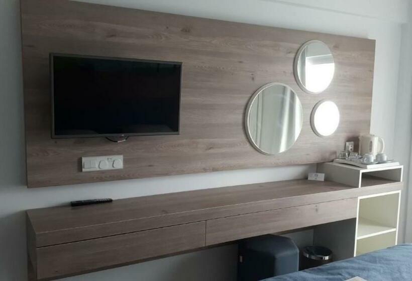 Quarto Estandar Vista Mar com Sacada, Karousos Beach Rooms